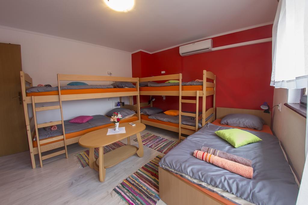 Guesthouse Adi Мостар Екстериор снимка